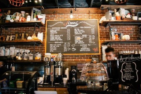 bar 1869656 640